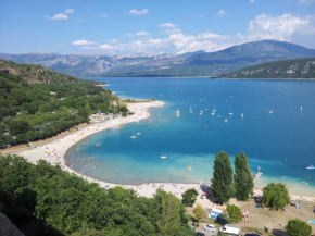 Отель Les Haut Du Lac  Сент-Круа-Де-Вердон